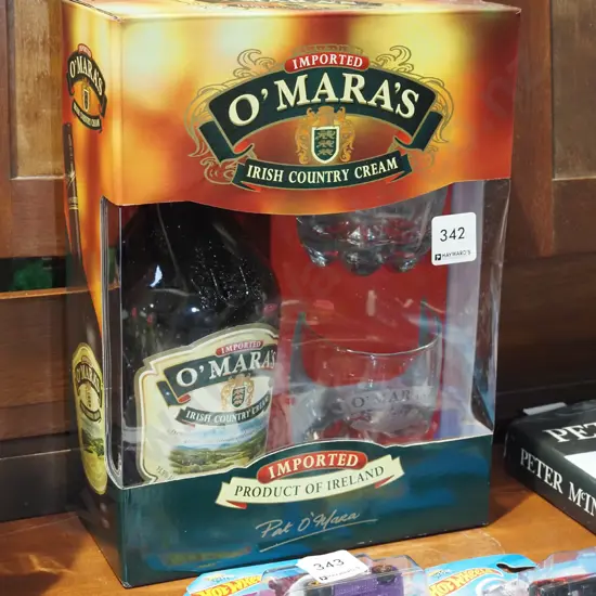 boxed set of O'Maras Irish Country Cream and 2 glasses