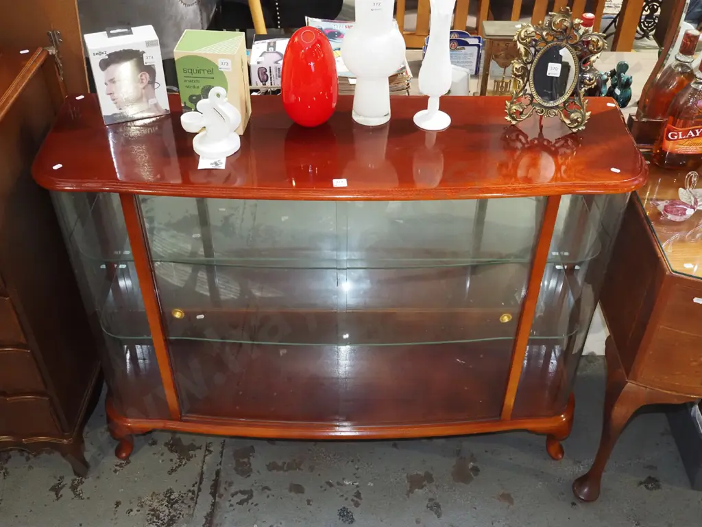 cab leg mahogany china cabinet with 2 sliding doors and curved glass ends H920 W1240 D380 Image 1++