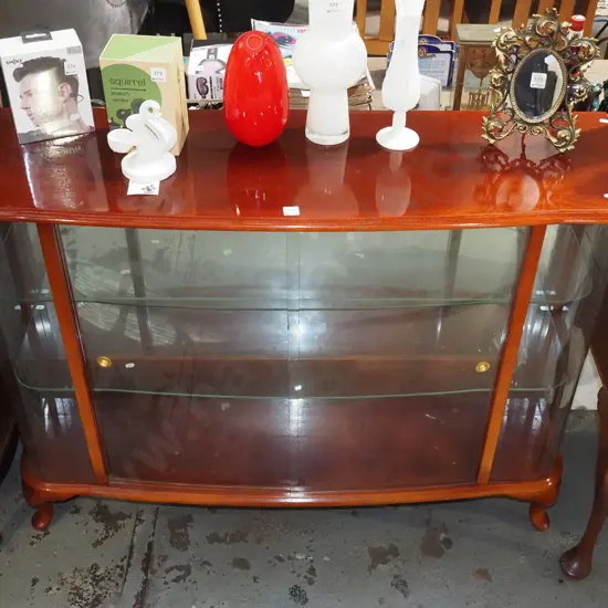 cab leg mahogany china cabinet with 2 sliding doors and curved glass ends H920 W1240 D380