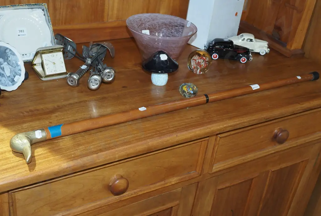 brass duck themed walking stick - needs attention Image 1++