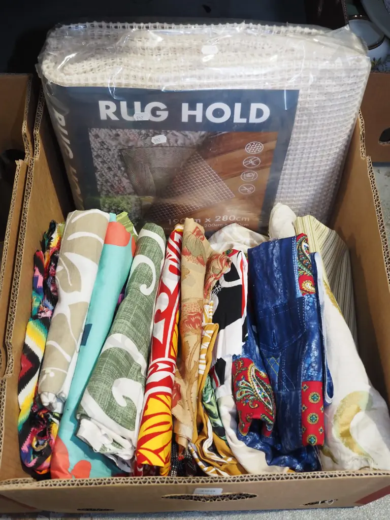 fabric pieces, rug hold Image 1++