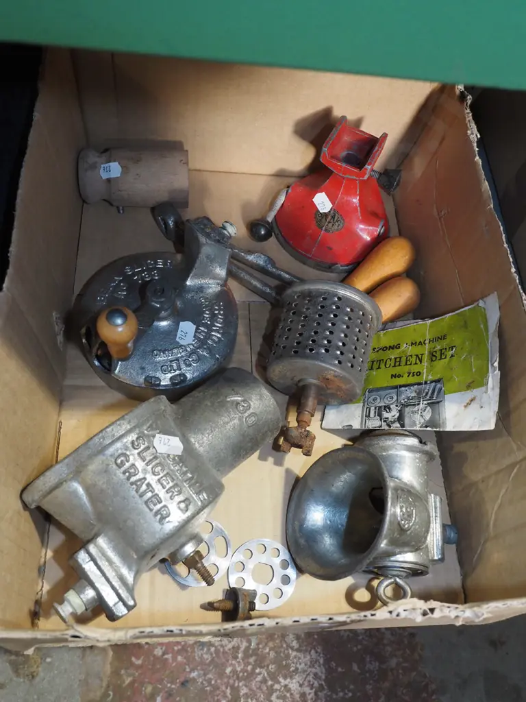 box; bench top mincer, bean slicer Image 1++