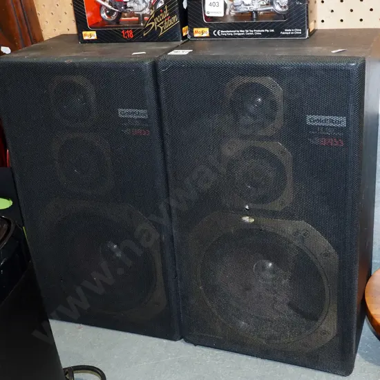pair of Goldstar speakers