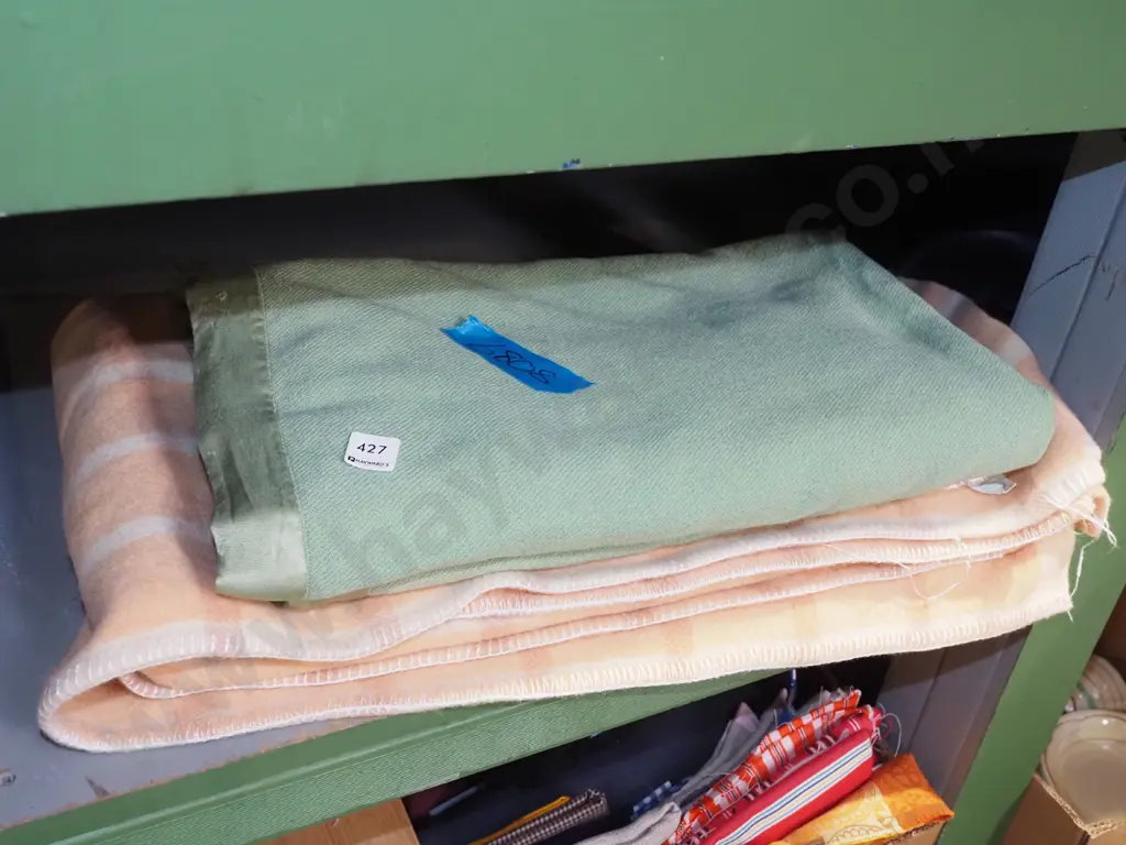 pink and green woollen blanket Image 1++
