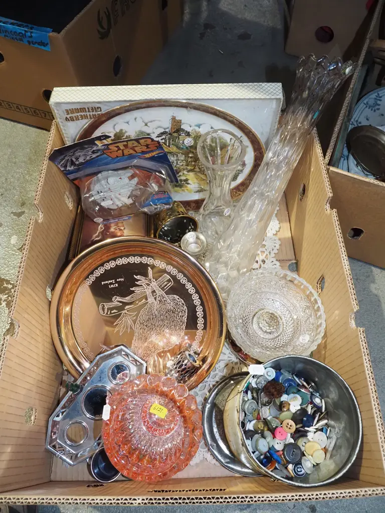 box; glass vases, plates, prints, buttons etc Image 1++