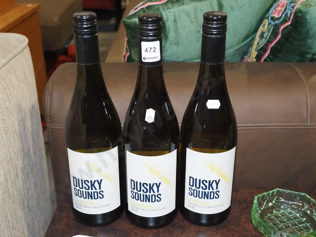3x Dusky Sounds chardonnay 2019 Image 1++