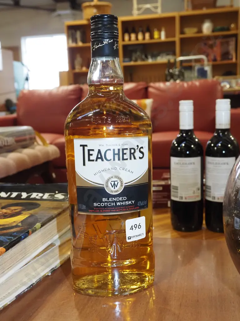 1L Teachers blended whisky Image 1++