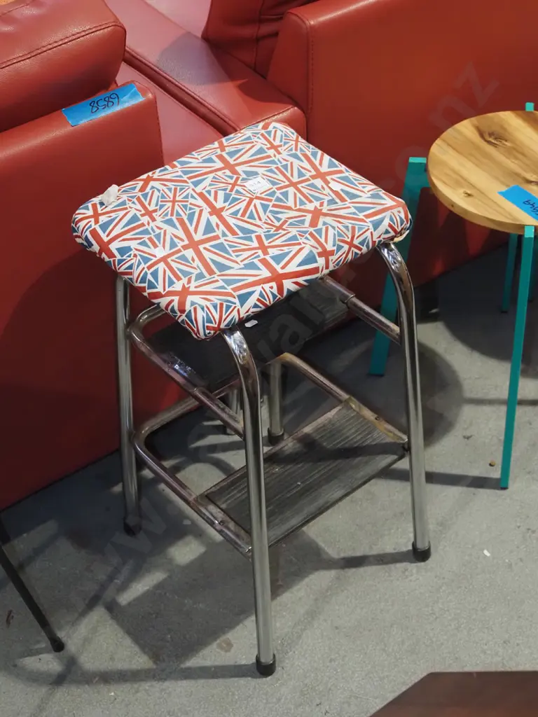 Union Jack upholstered step stool - tarnishing to chrome Image 1++