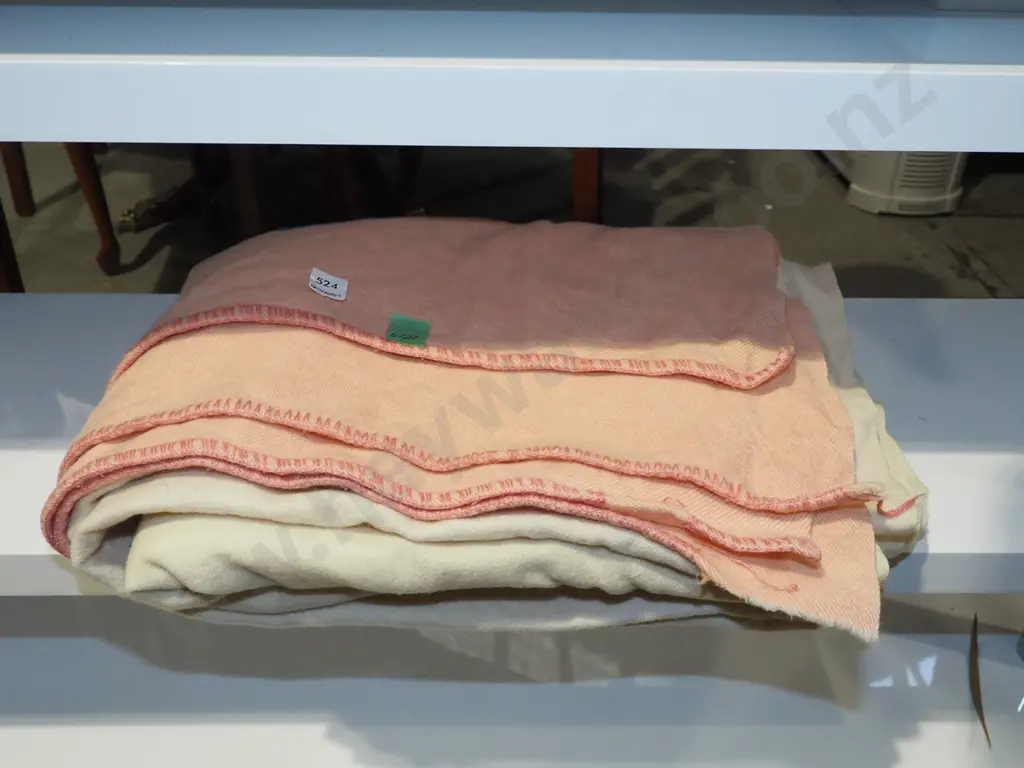white and pink woollen blanket Image 1++