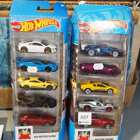 2x boxed Hotwheels vehicles