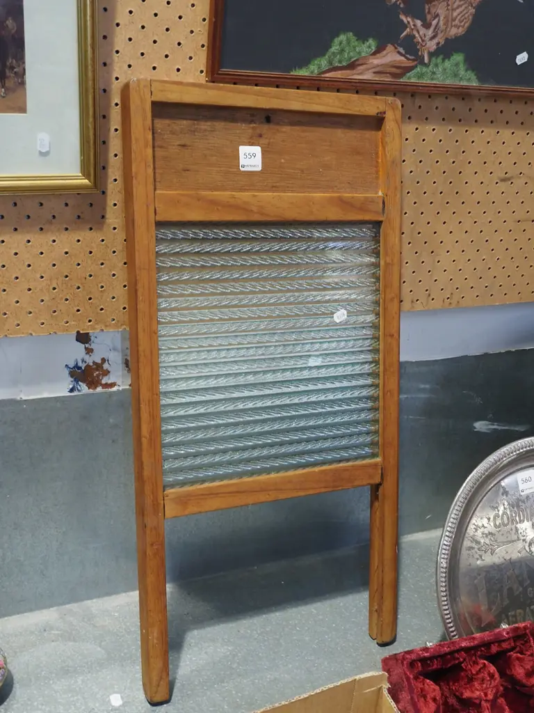 glass washboard Image 1++