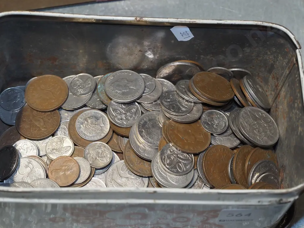 tin of coins Image 1++