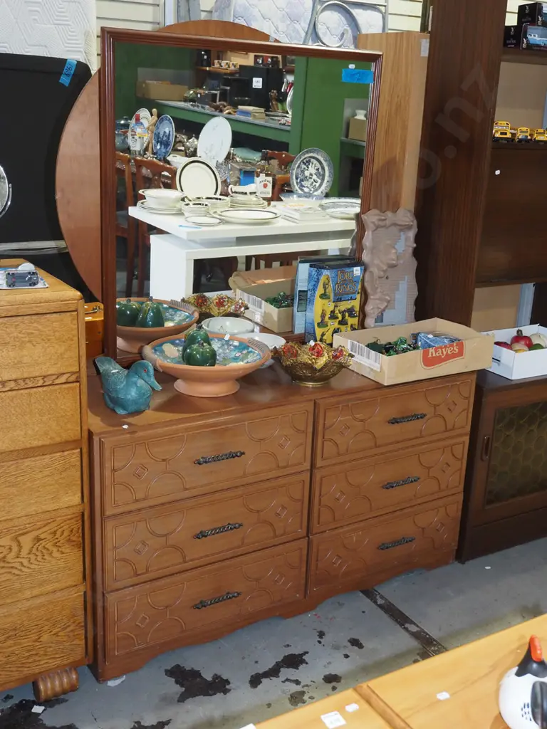 mahogany veneer 6 drawer mirror back dresser H1540 W1200 D400 - damage to back Image 1++