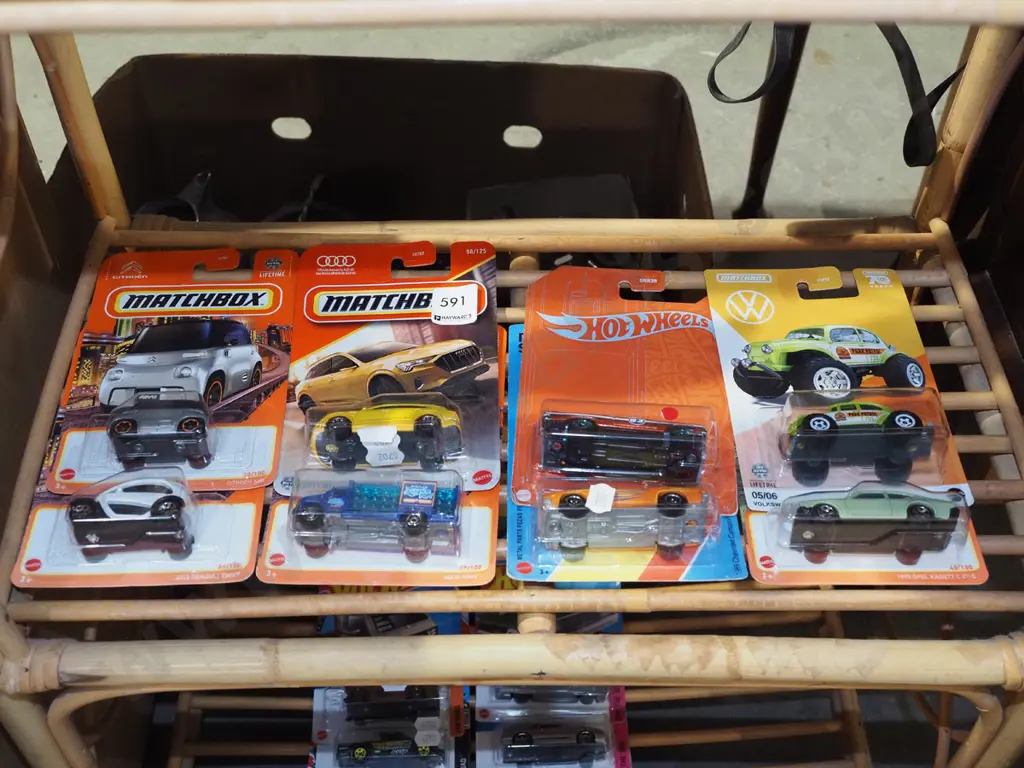 8x assorted carded toy vehicles Image 1++
