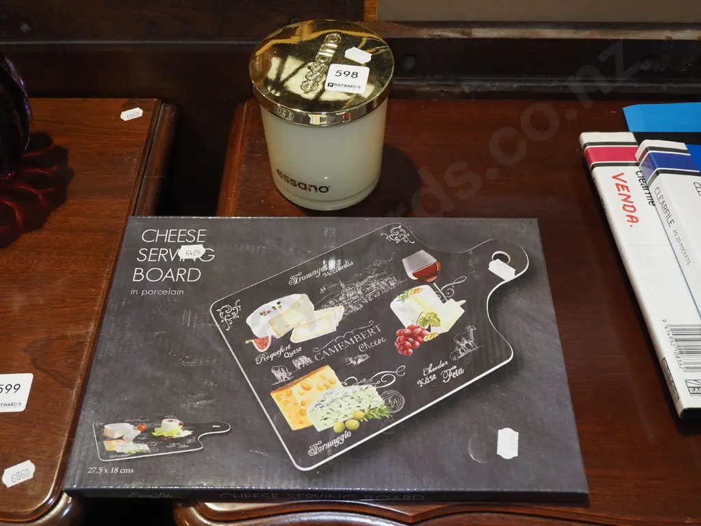 candle, cheese serving board Image 1++
