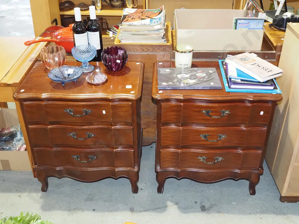 2x mahogany 3 drawer bedside cabinets Image 1++