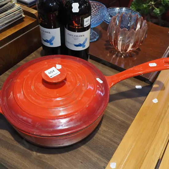 cast iron enamel lidded frying pan Diam360