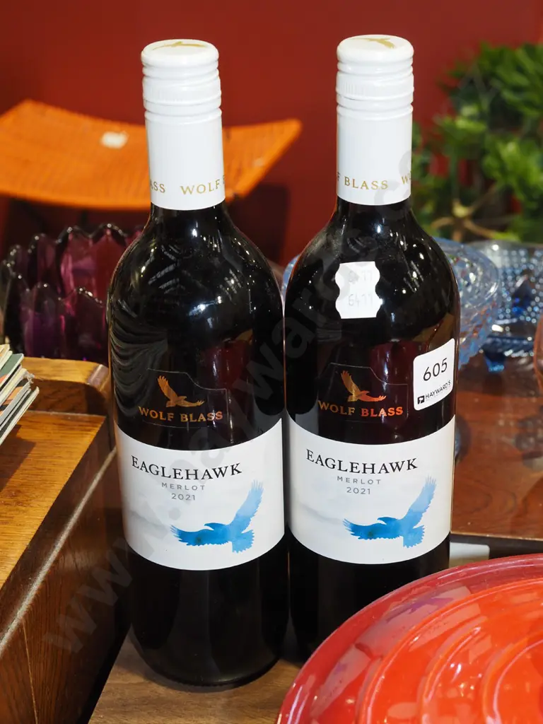 2x Wolf Blass Eagle Hawk merlot 2021 Image 1++