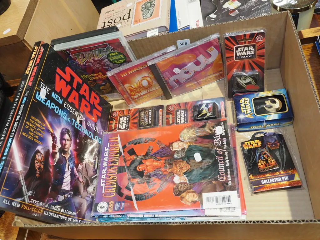 box; Star wars books, CDs etc Image 1++