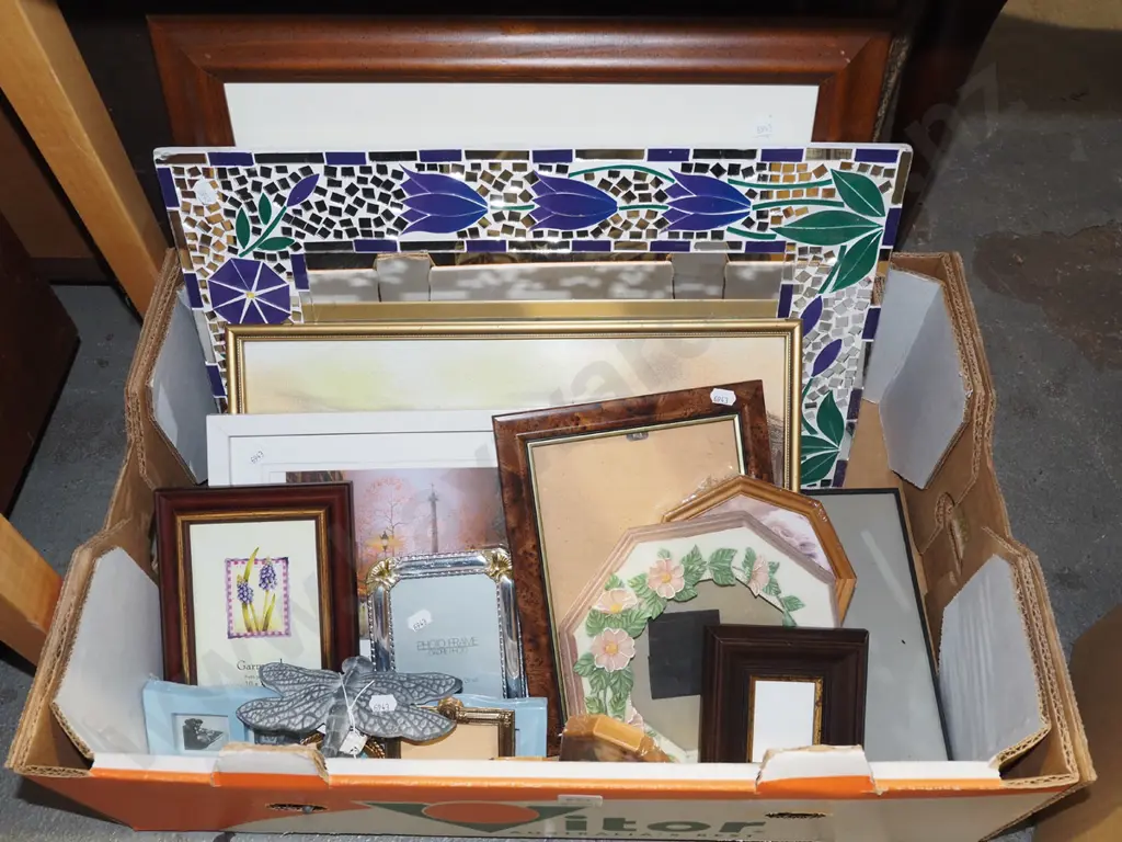 box; photo frames, prints, mirror etc Image 1++