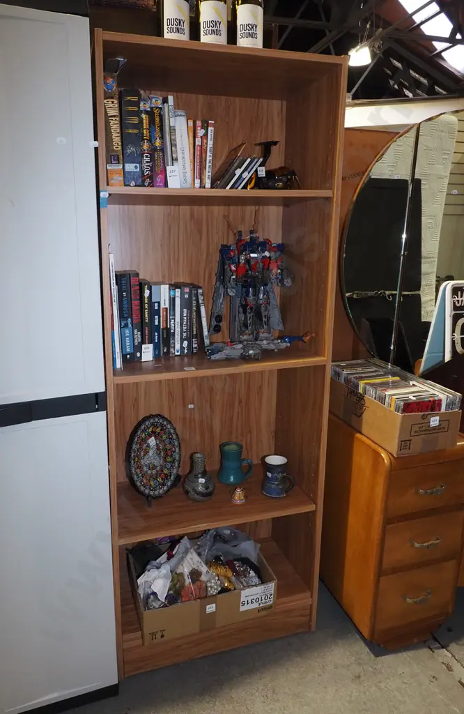 mdf faux wood veneer adjustable bookcase H1610 W600 D300 Image 1++