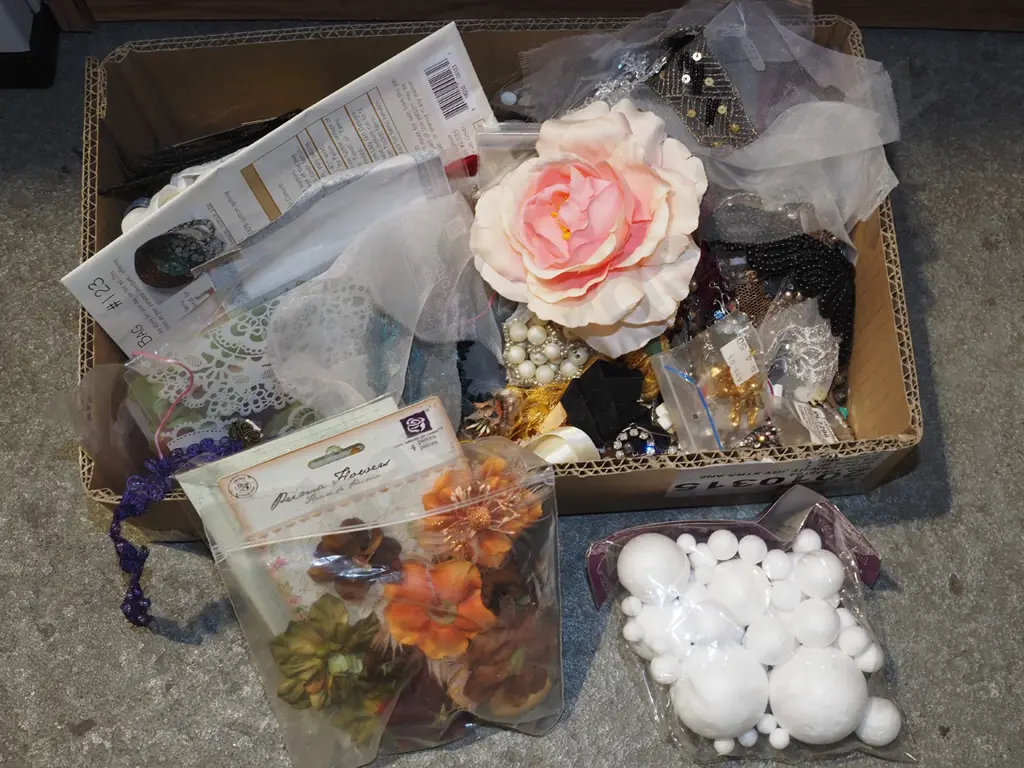 box; craft supplies, polystyrene balls, beads, threads etc Image 1++