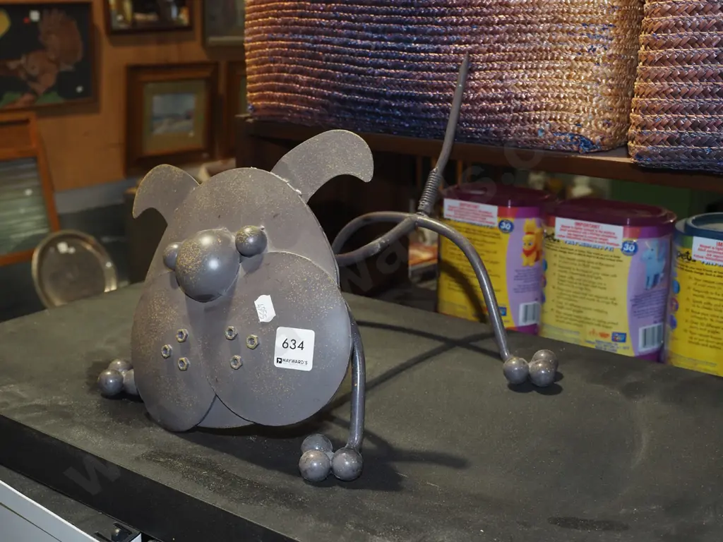 metal dog figurine L320 Image 1++