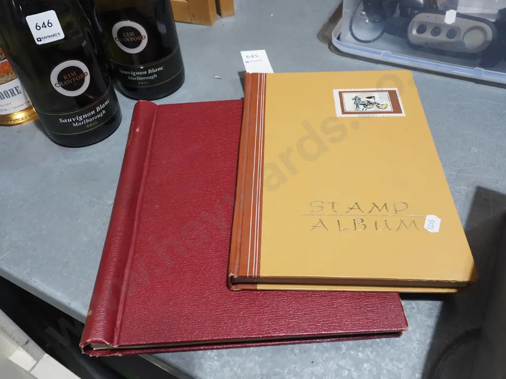 2x stamp books Image 1++