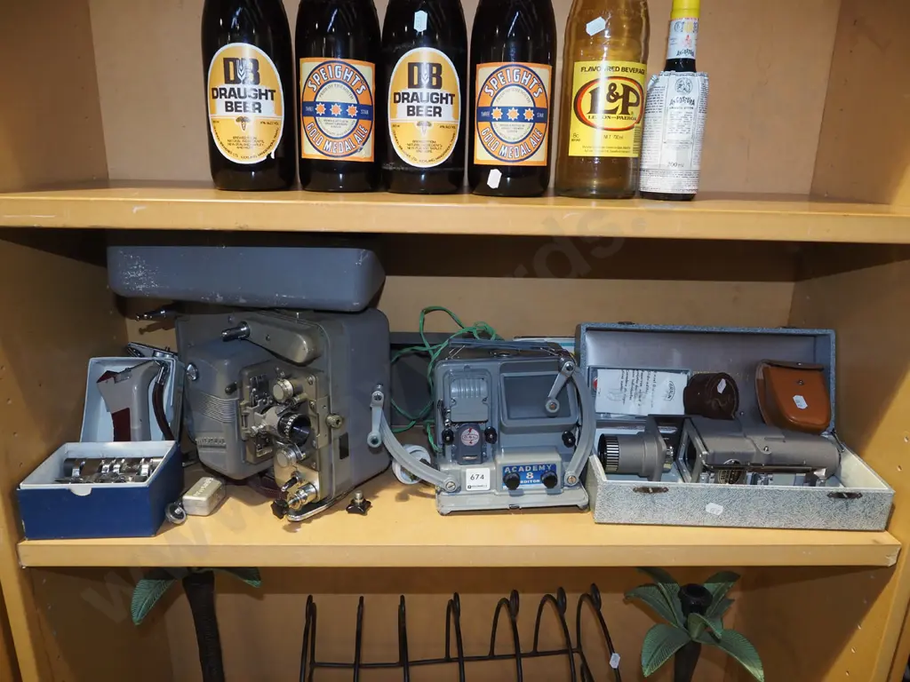 super 8 projector, editor and accessories Image 1++