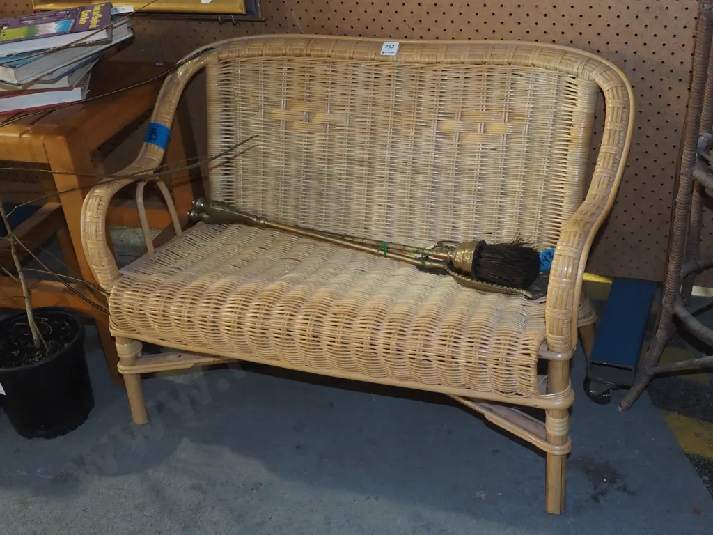 cane child's sofa Image 1++