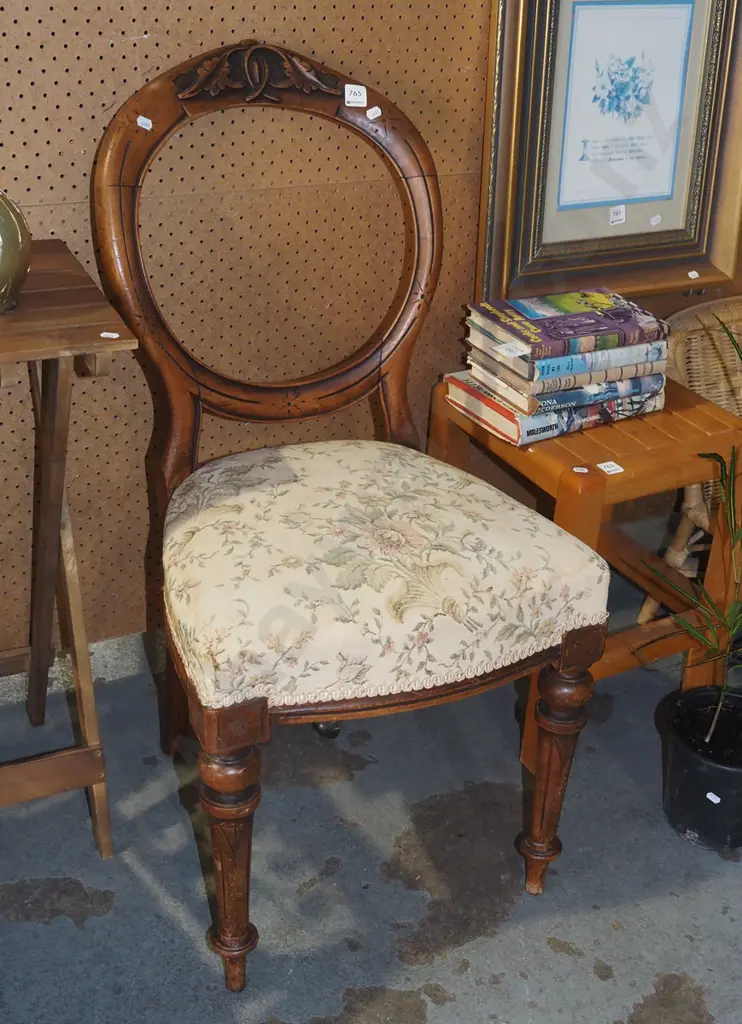 Victorian mahogany balloon back chair Image 1++