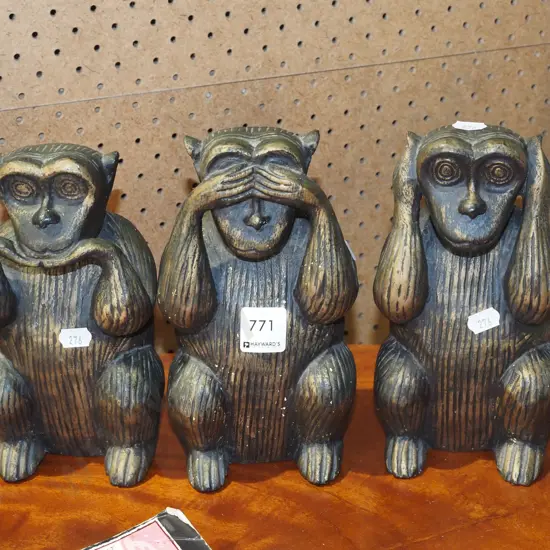 3x monkey figurines H210