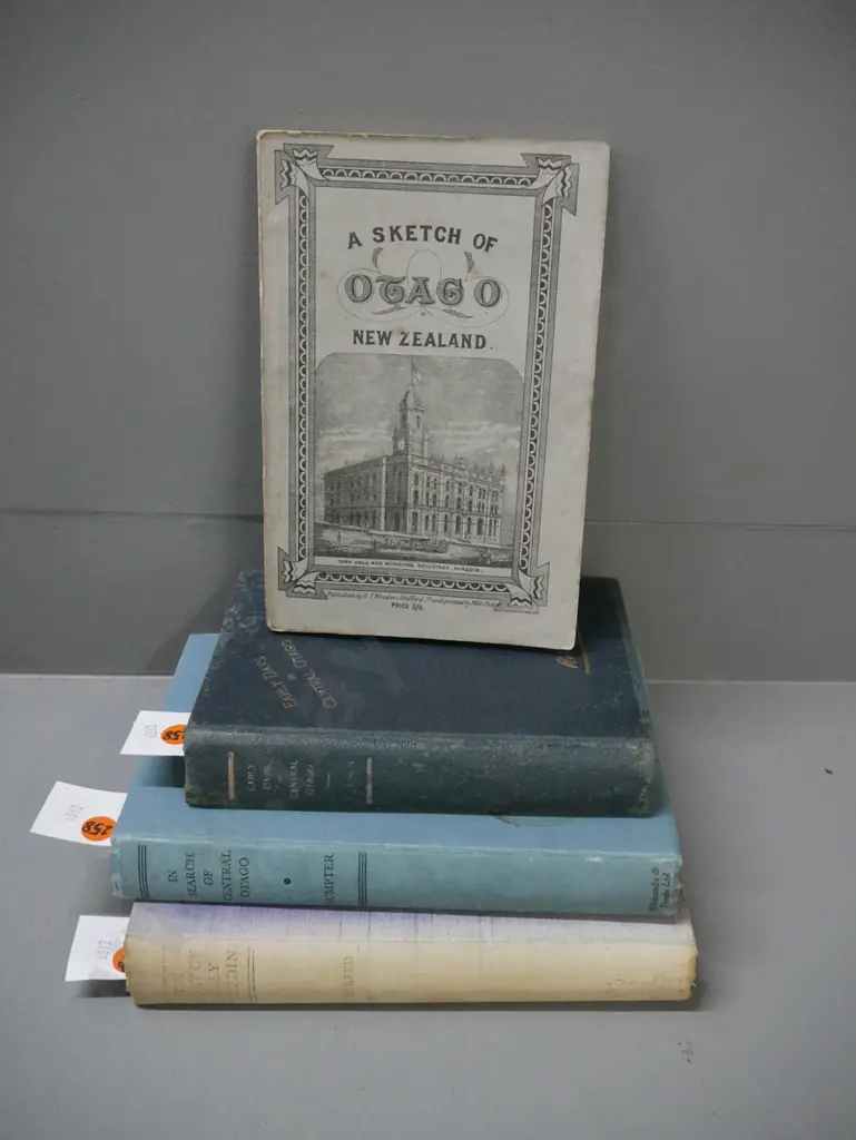 4x books of early Otago: Image 1++