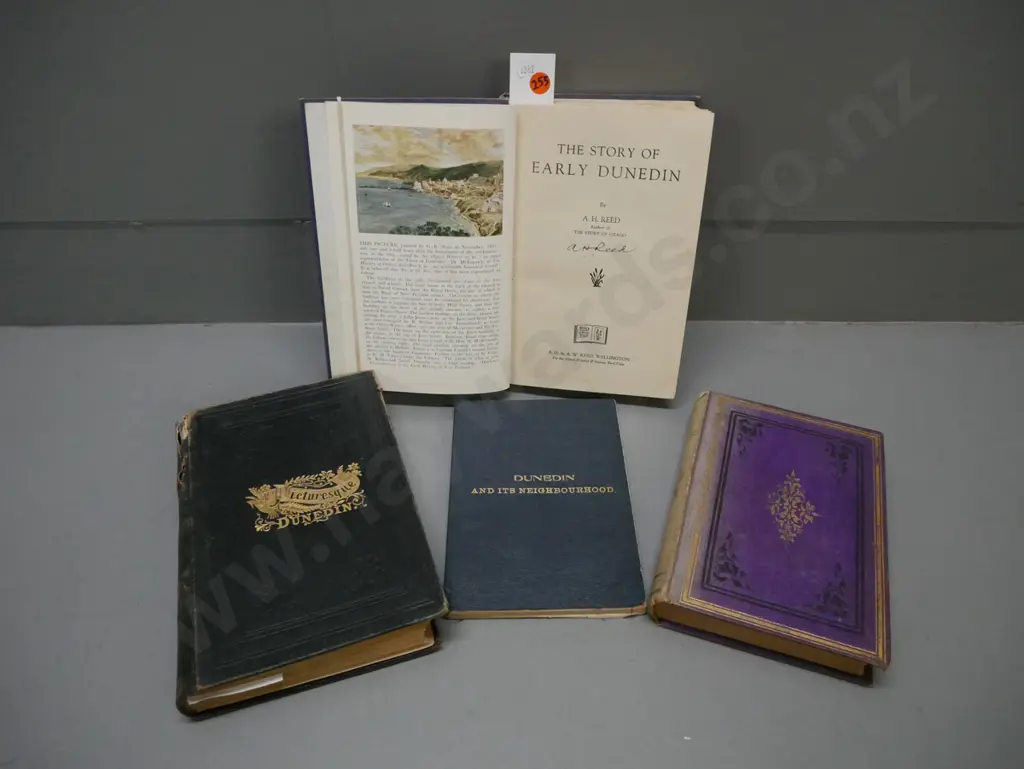 4x books of early Dunedin: Image 1++