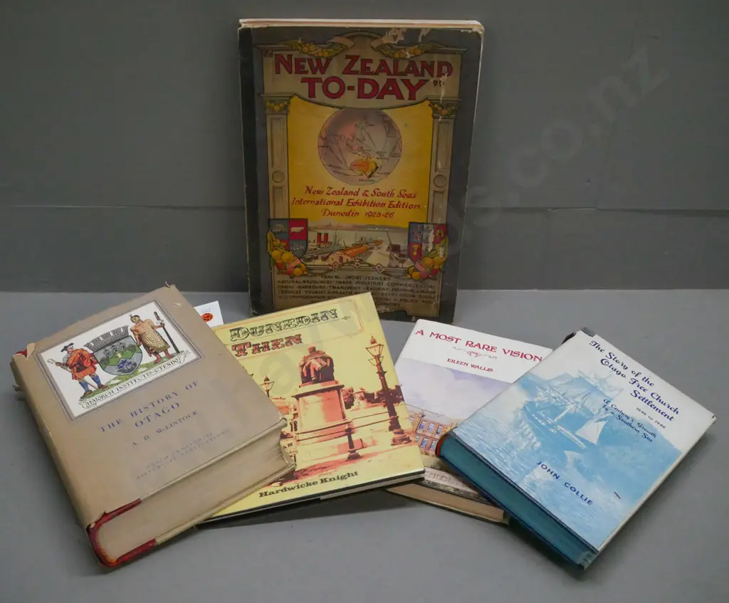 5x books of early Dunedin: Image 1++
