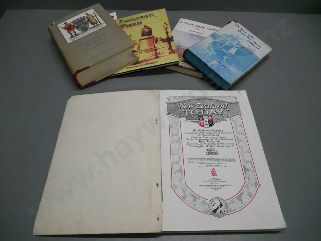 5x books of early Dunedin: Image 1++