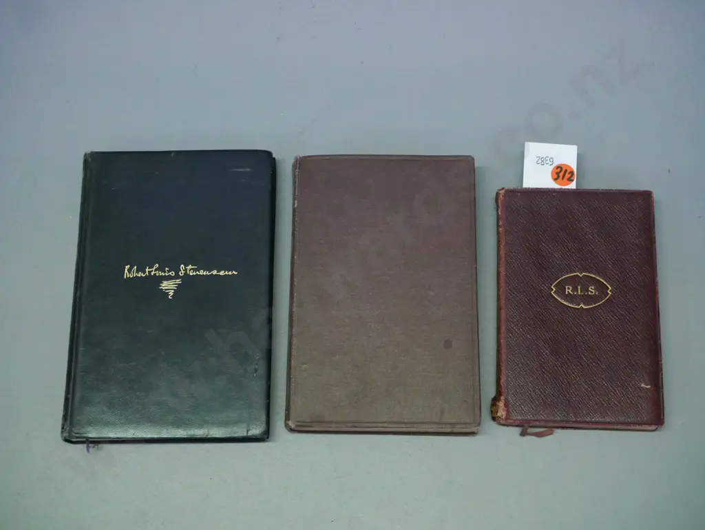 3x Robert Louis Stevenson books: Image 1++