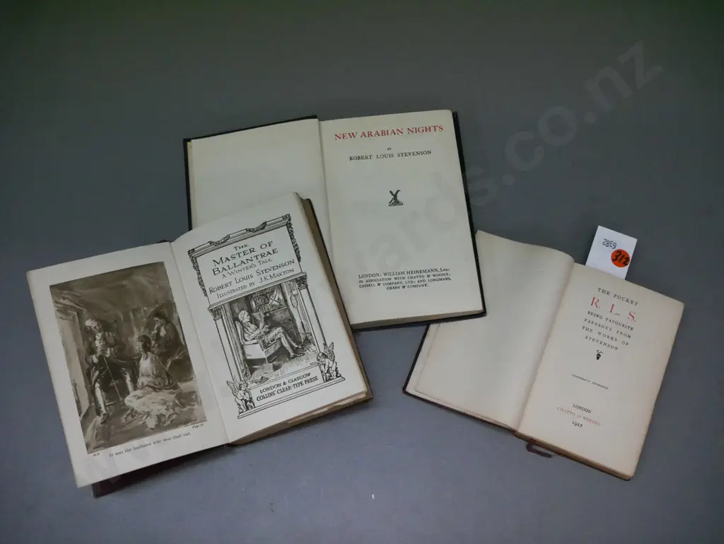 3x Robert Louis Stevenson books: Image 1++