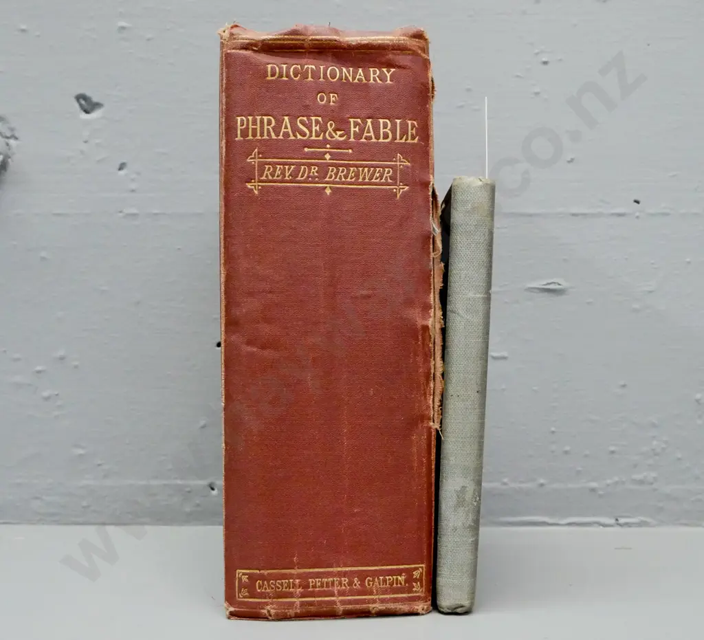 2x reference books: Image 1++