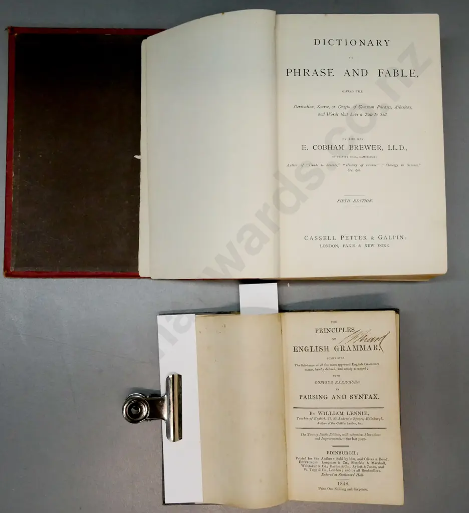 2x reference books: Image 1++