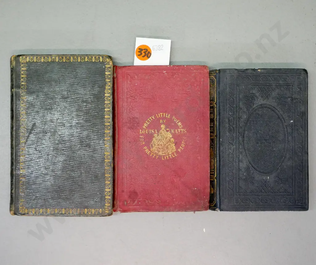 3x small books for children: Image 1++