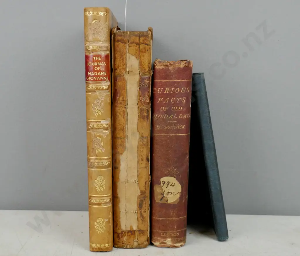 4x books of early NZ/Australia/Pacific: Image 1++