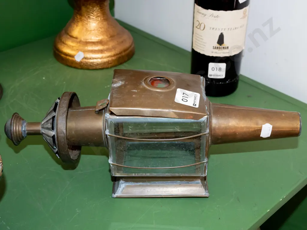 part brass carriage lantern Image 1++