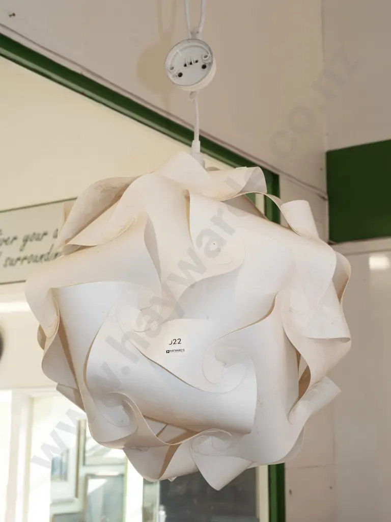 white plastic pendant light shade - needs a clean Image 1++