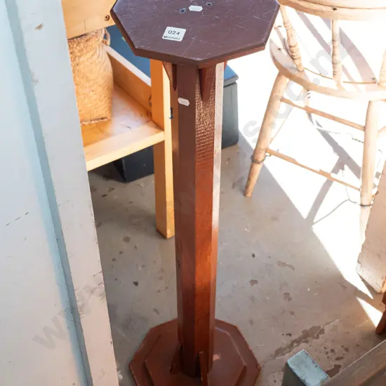 wooden jardiniere stand H970
