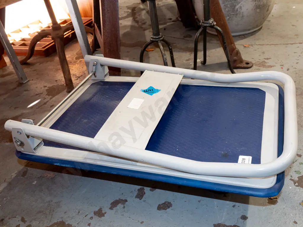 small fold in half trolley Image 1++