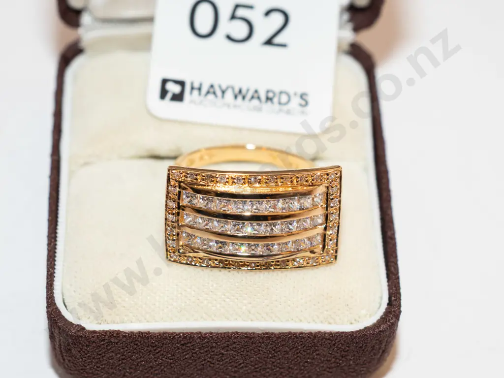 sterling silver gold plated zircon ring 6gm Image 1++