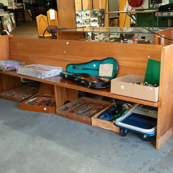 solid rimu church pew H860 W2615 D570