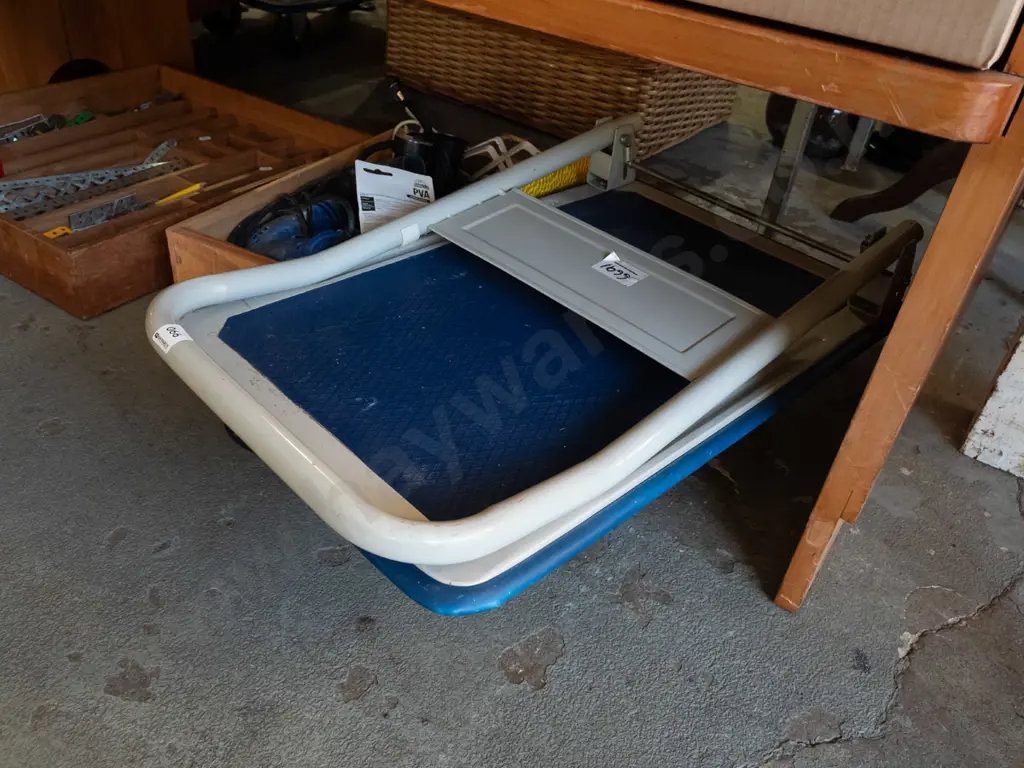 small fold in half trolley Image 1++
