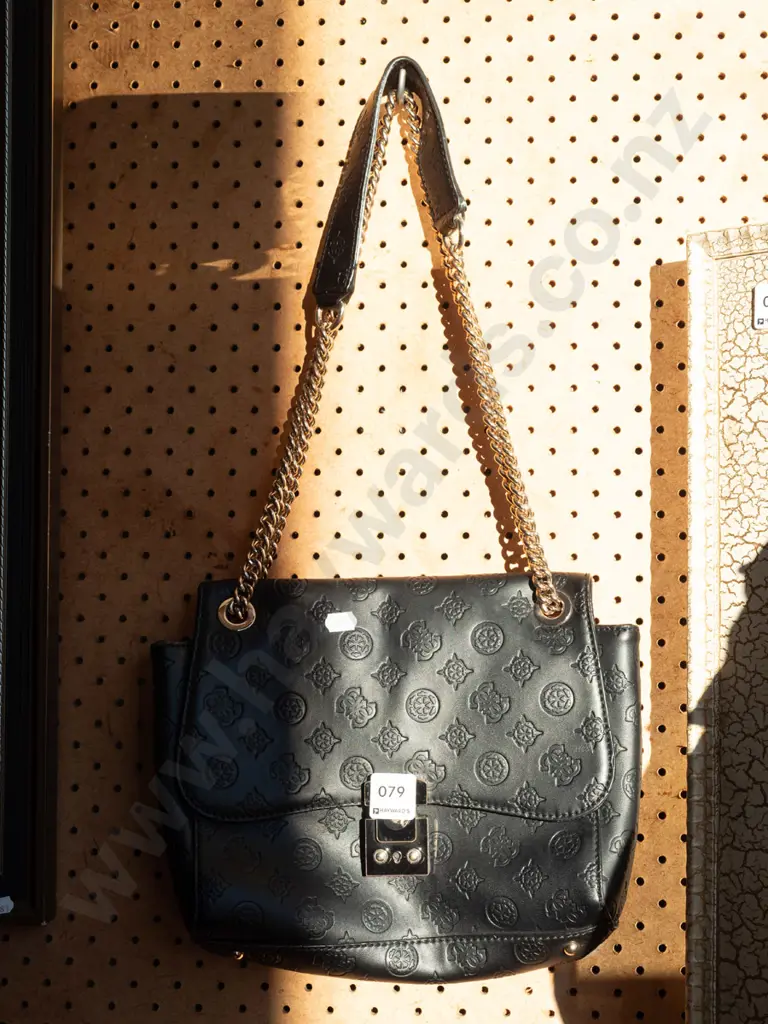 hand bag Image 1++